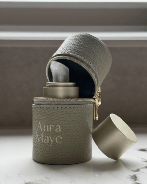 Bag charm incl. Tinted Moisturizer SPF30 Travel Size